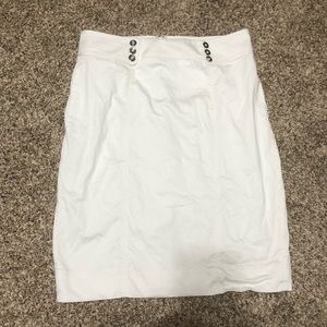 White House Black market size 8 white pencil skirt